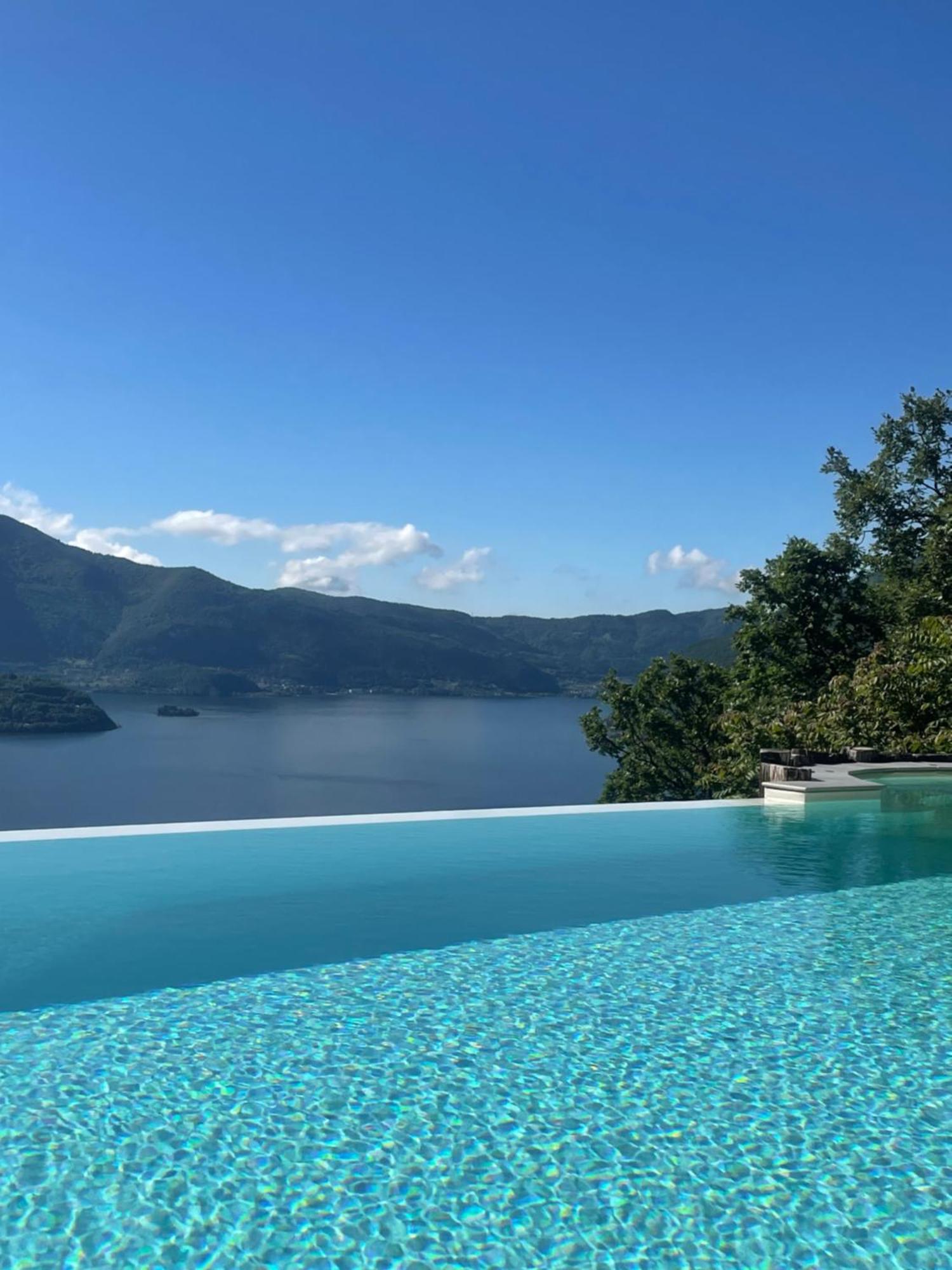 Mia Isola With Lake View, Garden And Swimming Pool Parzanica Eksteriør bilde