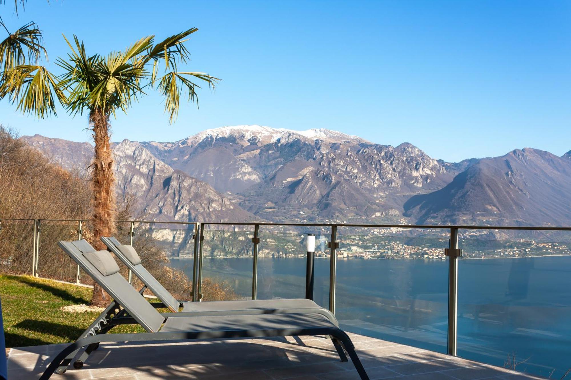 Mia Isola With Lake View, Garden And Swimming Pool Parzanica Eksteriør bilde